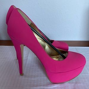 Hot Pink platform pumps
